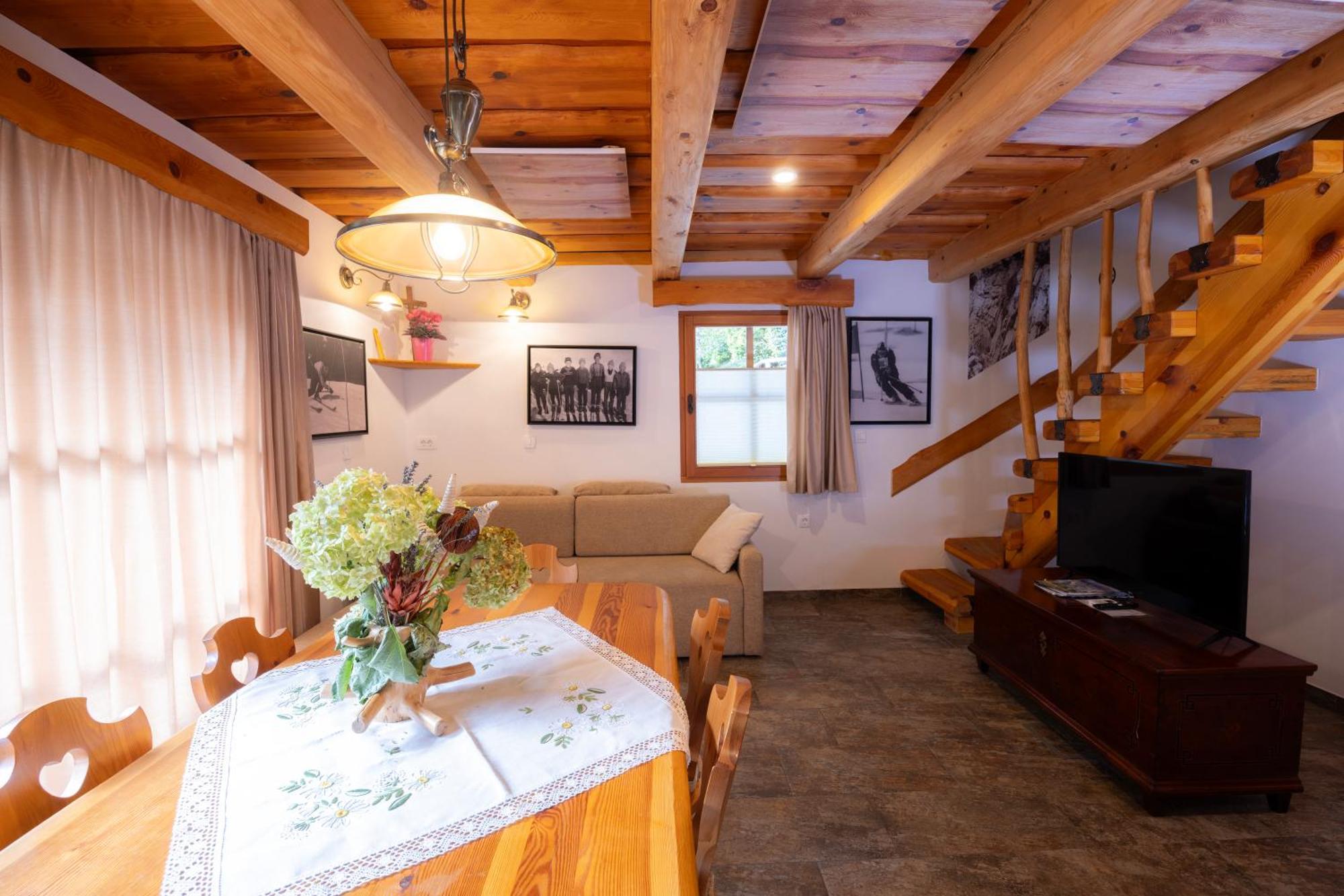 Apartma In Bungalov Jezerci Gozd Martuljek Dış mekan fotoğraf
